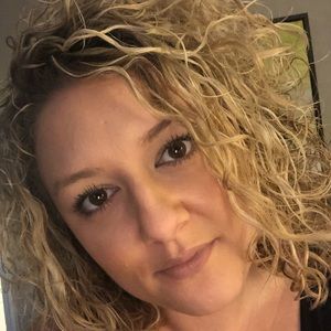 Meet your Posher, Whitney